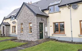 Sea Breeze Holiday Home