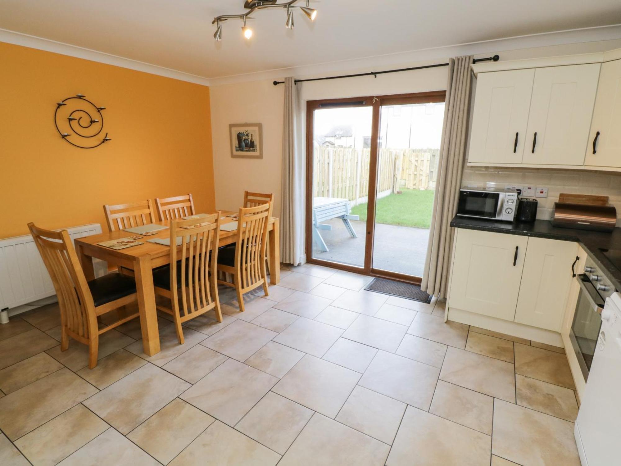 Sea Breeze Holiday Home Enniscrone Exterior photo